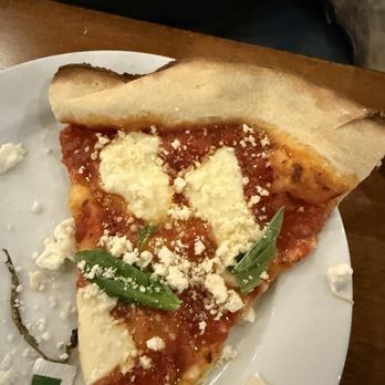Stickmen Brewing - Pizza Near Me - McMinnville, Oregon