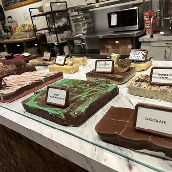 Reba's - Homemade fudge - Pizza Near Me - Giddings, Texas