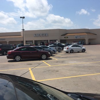 Kroger - Good selection fast friendly service always helpful big parking lot - Grocery Near Me - Grand Prairie, Texas