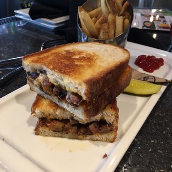 Topgolf - Brisket grilled cheese - Golf Near Me - Webster, Texas Topgolf - Brisket grilled cheese - Golf Near Me - Webster, Texas