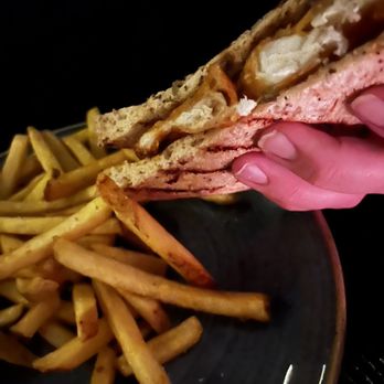 The Hoop and Grapes - Fish sandwich - Pubs Near Me - London, XGL The Hoop and Grapes - Fish sandwich - Pubs Near Me - London, XGL