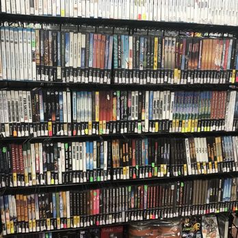 World 1-1 Games - The GameCube collection (with some accessories at the bottom) - Video Game Stores Near Me - Santa Maria, California