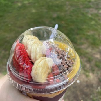 Oakberry Acai - Build your own - Juice Bars & Smoothies Near Me - Milwaukee, Wisconsin