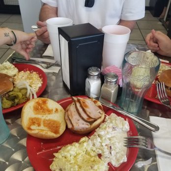 Pit Stop Bbq - Turkey, brisket, potato salad, cole slaw - Barbeque Near Me - Sonora, Texas Pit Stop Bbq - Turkey, brisket, potato salad, cole slaw - Barbeque Near Me - Sonora, Texas