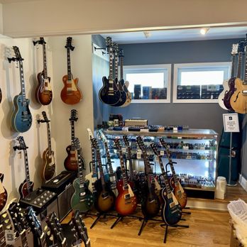 Brian's Guitars - Gibson Guitars - Guitar Stores Near Me - Cheshire, Connecticut