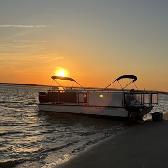 Flipper Finders - Boating Near Me - Folly Beach, South Carolina Flipper Finders - Boating Near Me - Folly Beach, South Carolina