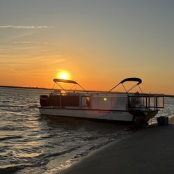 Flipper Finders Boat & Sea Kayak Tours