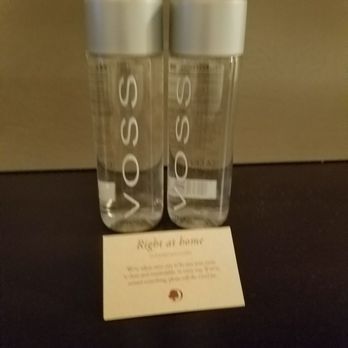 DoubleTree by Hilton McLean Tysons - Complimentary water for HH members - Hotels Near Me - Mclean, Virginia DoubleTree by Hilton McLean Tysons - Complimentary water for HH members - Hotels Near Me - Mclean, Virginia