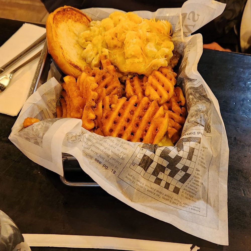The Committed Pig - Mac & cheese burger...you can't even see the burger! - Breakfast & Brunch Near Me - Morristown, New Jersey The Committed Pig - Mac & cheese burger...you can't even see the burger! - Breakfast & Brunch Near Me - Morristown, New Jersey