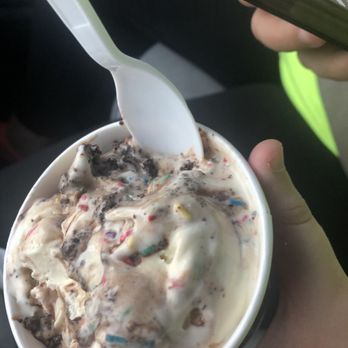 Cold Stone Creamery - Birthday cake remix - Ice Cream & Frozen Yogurt Near Me - Cooper City, Florida
