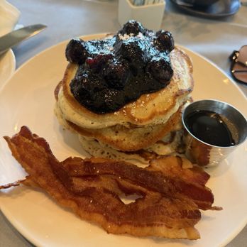 Panorama Restaurant - Tall Stack - Salad Near Me - St. Louis, Missouri