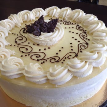 Der Apfelstrudel - Notre "Marlène".
Gâteau à la crème de vin blanc et génoise vanille. - German Near Me - Blagnac, 31