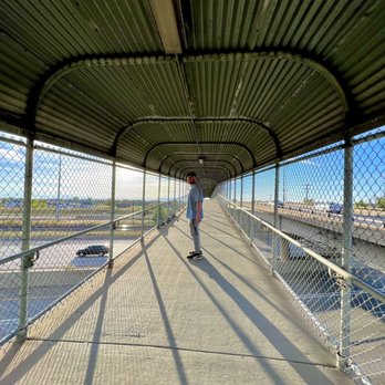 Farmington City - One of the walkways that takes you over the freeway - quite an interesting experience with the cars rushing beneath you at 80mph :-o - Municipality Near Me - Farmington, Utah Farmington City - One of the walkways that takes you over the freeway - quite an interesting experience with the cars rushing beneath you at 80mph :-o - Municipality Near Me - Farmington, Utah