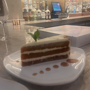 Molto Darien - Carrot cake (secret menu) - Wine Bars Near Me - Darien, Connecticut