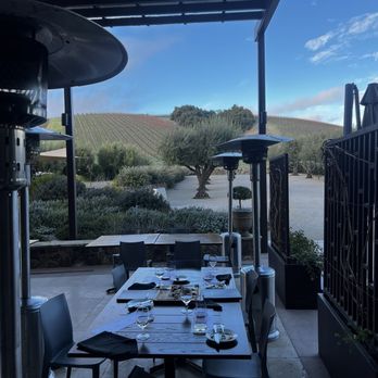 Niner Wine Estates - Wine Tasting Room Near Me - Paso Robles, California Niner Wine Estates - Wine Tasting Room Near Me - Paso Robles, California