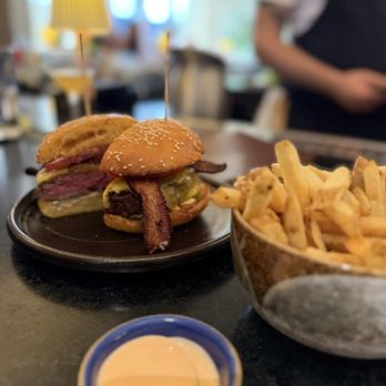 Salazar - Burger - New American Near Me - Cincinnati, Ohio