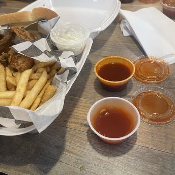 Harold's Chicken Shack - Chicken Wings Near Me - Chicago, Illinois Harold's Chicken Shack - Chicken Wings Near Me - Chicago, Illinois