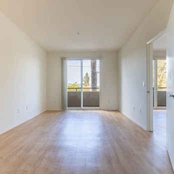 Lindley Apartments - Apartments Near Me - Encino, California Lindley Apartments - Apartments Near Me - Encino, California