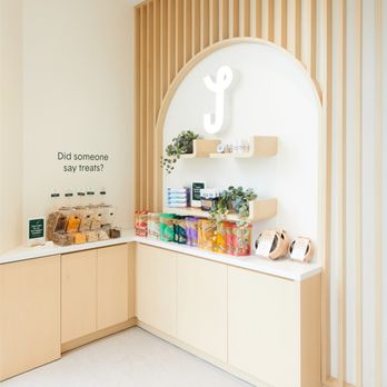 Juno Veterinary - Treats for Pets and their owners! - Veterinarians Near Me - Toronto, Ontario Juno Veterinary - Treats for Pets and their owners! - Veterinarians Near Me - Toronto, Ontario