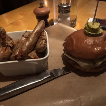 Salty Sow - Wagyu burger with fried mashed potatoes - American Near Me - Austin, Texas Salty Sow - Wagyu burger with fried mashed potatoes - American Near Me - Austin, Texas