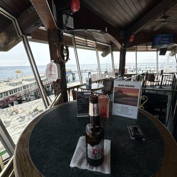 Old Tony's - Upstairs bar - Seafood Near Me - Redondo Beach, California