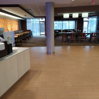Fairfield by Marriott Inn & Suites Buffalo Amherst/University - Breakfast - Hotels Near Me - Amherst, New York