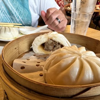 Ugly Dumpling - Edison, NJ - Pork Buns (2): little bit of meat - Chinese Near Me - Edison, New Jersey Ugly Dumpling - Edison, NJ - Pork Buns (2): little bit of meat - Chinese Near Me - Edison, New Jersey