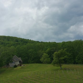 Cobbler Mountain Cider - House on the hill - Wineries Near Me - Delaplane, Virginia