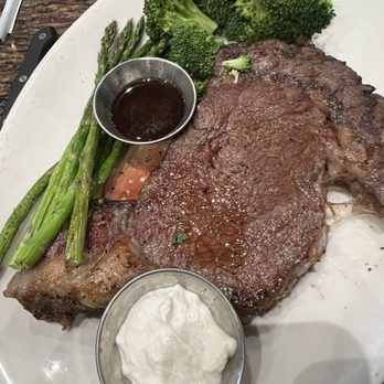 BJ's Restaurant & Brewhouse - Prime Rib with asparagus and broccoli - American Near Me - Concord, California BJ's Restaurant & Brewhouse - Prime Rib with asparagus and broccoli - American Near Me - Concord, California