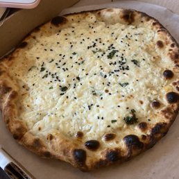 3 cheese & herbs manakeesh