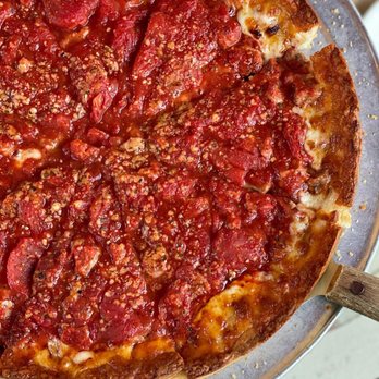 Moretti's Ristorante and Pizzeria - Deep Dish House Favorite - Italian Near Me - Chicago, Illinois