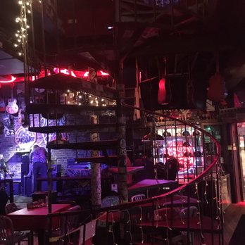 Rum Boogie Cafe - Decor - Bars Near Me - Memphis, Tennessee