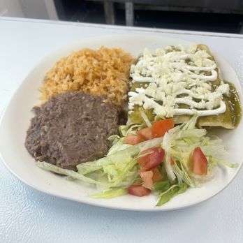 Tacos by Timo - Enchiladas verdes plate - Food Trucks Near Me - Austin, Texas Tacos by Timo - Enchiladas verdes plate - Food Trucks Near Me - Austin, Texas