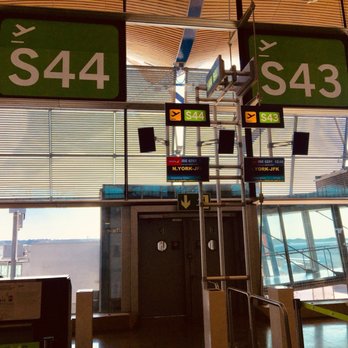 Iberia Puente Aereo - Departments of Motor Vehicles Near Me - Madrid, M