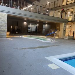 Lake Norfork Resort - Interior hot tub and pool - Hotels Near Me - Henderson, Arkansas