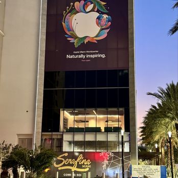 Apple - Electronics Near Me - Miami, Florida