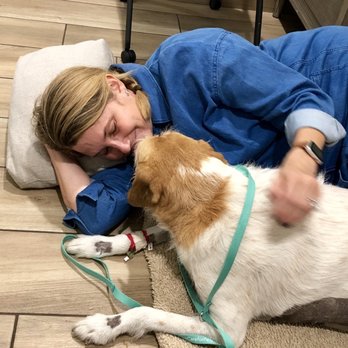 TrueCare for pets - Visiting Sadie post-surgery - Veterinarians Near Me - Studio City, California