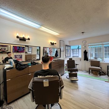 La Jolla Barber Shop - Gentlemen looking! - Barbers Near Me - La Jolla, California La Jolla Barber Shop - Gentlemen looking! - Barbers Near Me - La Jolla, California
