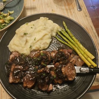 Lola's - Roasted duck breast with mashed potatoes and asparagus. - Spanish Near Me - New Orleans, Louisiana Lola's - Roasted duck breast with mashed potatoes and asparagus. - Spanish Near Me - New Orleans, Louisiana