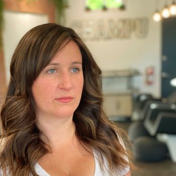 Champü Salon - Awesome balayage, takes a while with thick hair but worth it - Hair Salons Near Me - Denver, Colorado Champü Salon - Awesome balayage, takes a while with thick hair but worth it - Hair Salons Near Me - Denver, Colorado