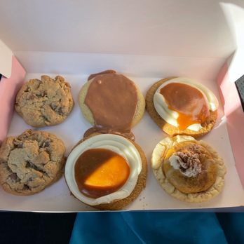 Crumbl - Concord - 2 milk chocolate, 2 maple cheesecake, pumpkin pie, and maple cookies - Bakeries Near Me - Concord, California Crumbl - Concord - 2 milk chocolate, 2 maple cheesecake, pumpkin pie, and maple cookies - Bakeries Near Me - Concord, California