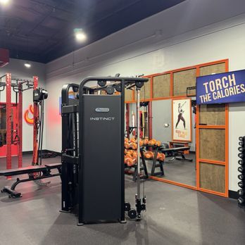 HOTWORX - Eastvale, CA - Weights - Yoga Near Me - Eastvale, California
