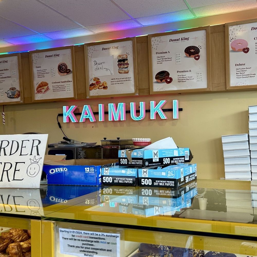 Donut King Hawaii - Counter area - Donuts Near Me - Honolulu, Hawaii