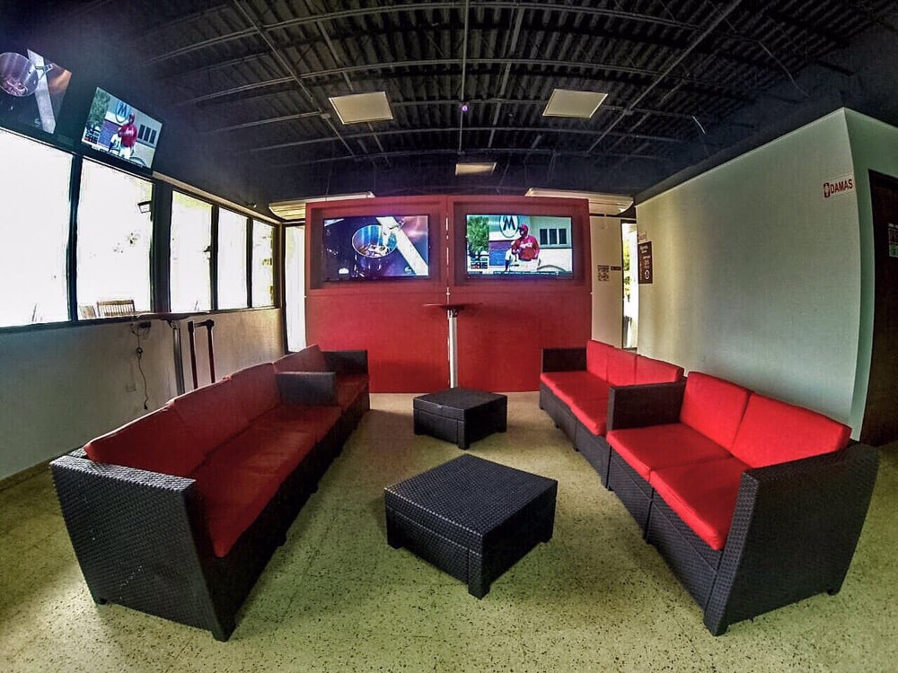 OVERTIME SPORTS BAR FRIENDS, FOOD & SPORTS Updated September 2024