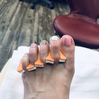 Summer Nails - Nail Salons Near Me - Renton, Washington