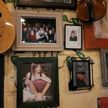 May Kelly's - Pubs Near Me - North Conway, New Hampshire
