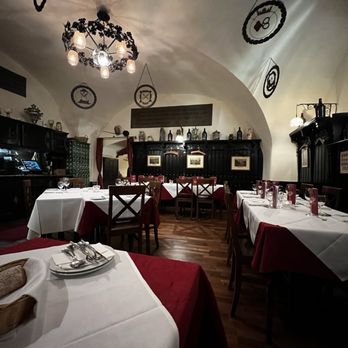 Griechenbeisl - Inside - Austrian Near Me - Vienna, 9