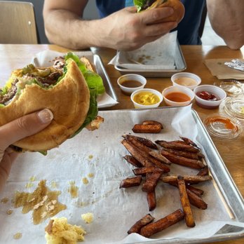 Basic Burger - Basic Bacon Cheeseburger Basic Cheeseburger - Burgers Near Me - Vienna, Virginia