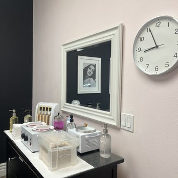 The Pretty Kitty - Nice set up - Waxing Near Me - Rancho Cucamonga, California