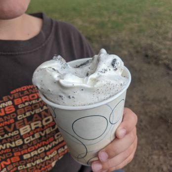 Jerry's Dari Pride - Oreo Flurry - Ice Cream & Frozen Yogurt Near Me - Wickliffe, Ohio